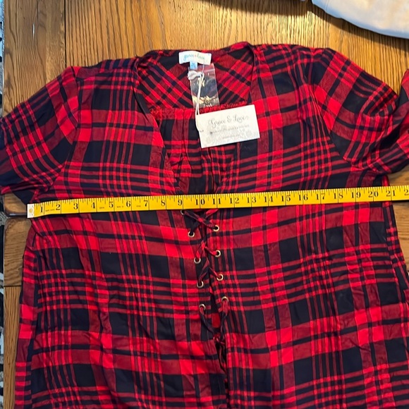 Grace & Lace new laceup shirt - Picture 2 of 3